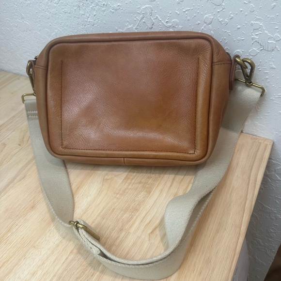 Madewell The Transport Camera Bag - Tan Leather Crossbody - Picture 6 of 7
